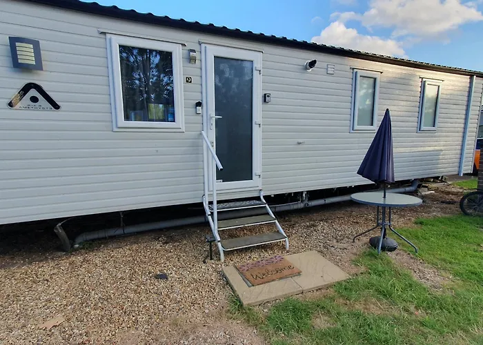 Billing Aquadrome- Bird Lake Pastures Holiday Caravan Sleep 6 Northampton