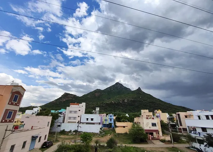 New Ramana Maharshi Pvt Guest House Tiruvannamalai