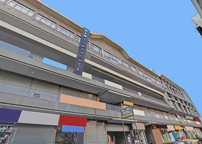 Super Townhouse Sunshine Hotel Rajkot