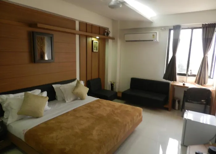 Hotel The Royal Plaza Ahmedabad