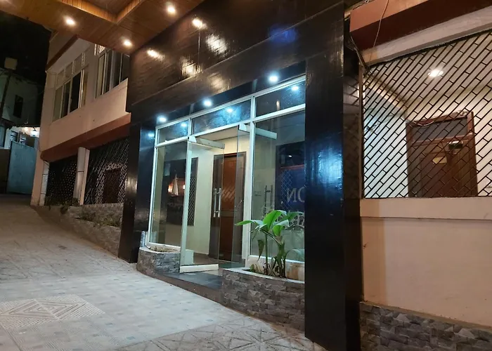 Goroomgo Moon Nainital Near Naini Lake - Parking & Lift Facilities -Hygiene And Spacious Room - Best Seller