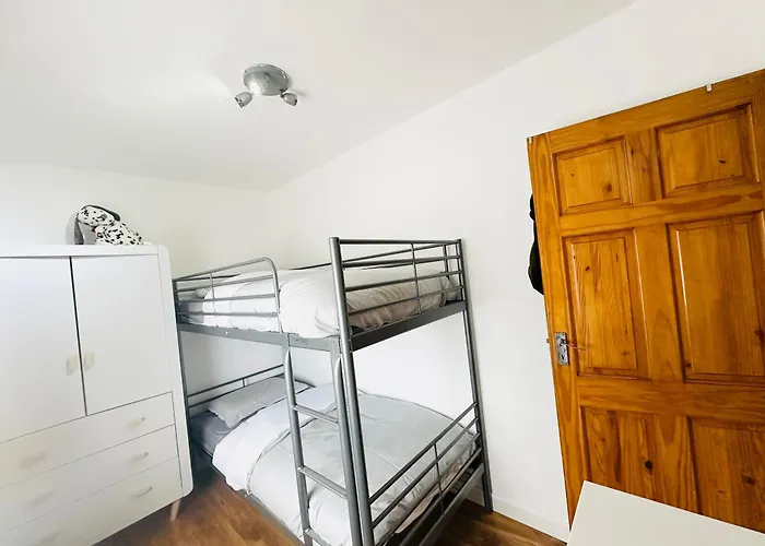 Beautiful Home In London With Easy Access To Central London Sutton 