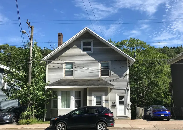 Midstream Manor Unit 1, Studio St. John's
