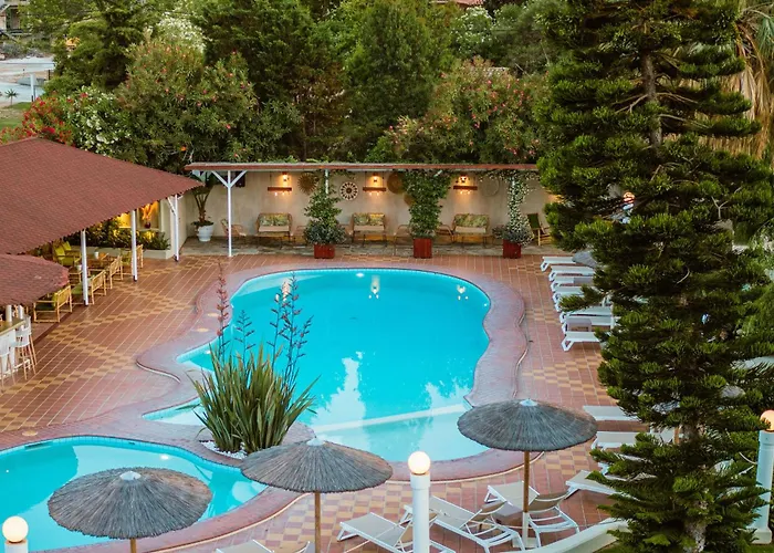 Almira Hotel Troulos