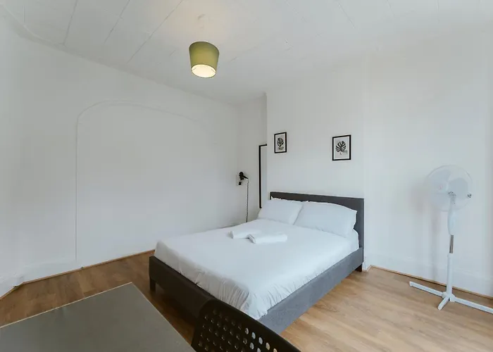 Manor House Great Rooms To Stay London