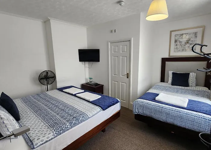 Gatwick Castle B&B Horley 