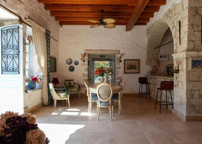Alacati Tas Otel