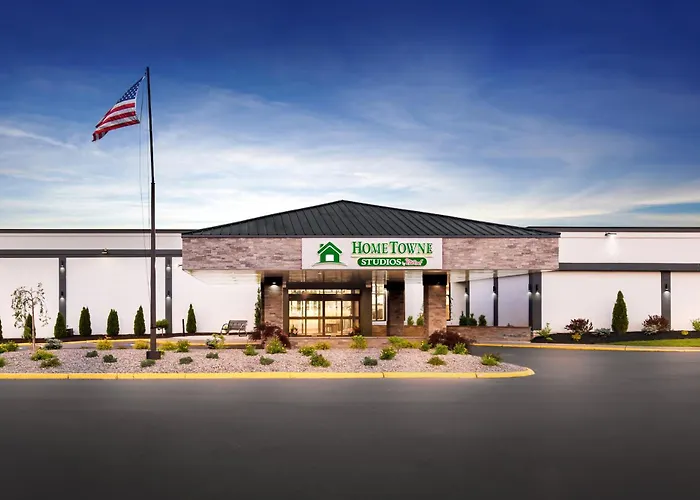 Hometowne Studios By Red Roof & Conference Center Cortland