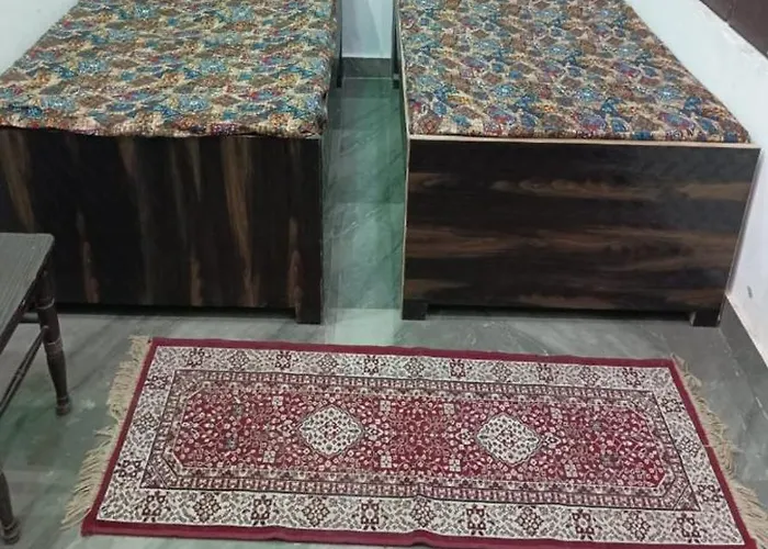 Laxman Guest House Varanasi
