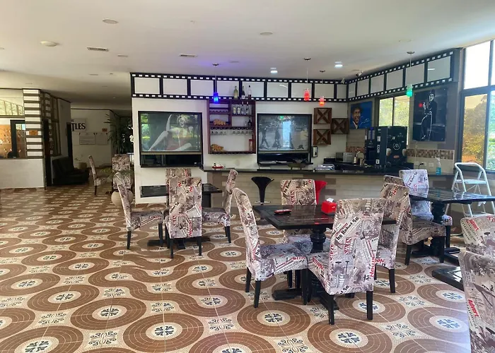 Hotel Hollywood Paradise Rionegro
