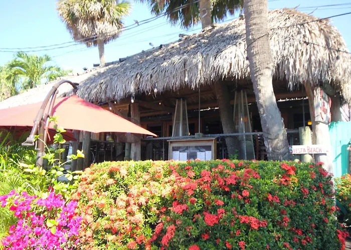 Siesta Key Haven - Beachside Pool Villa