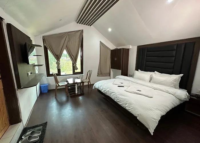Hotel Hills Heaven Anantnag