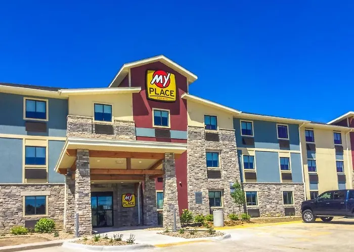 My Place Hotel Davenport Bettendorf