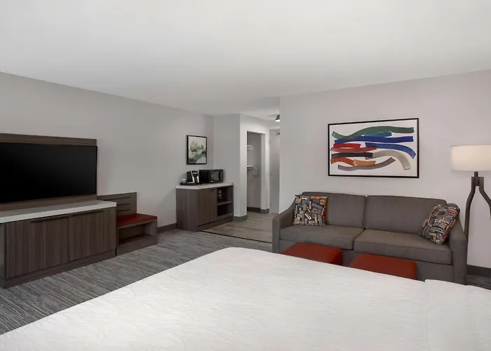 Hilton Garden Inn Omaha West Lane