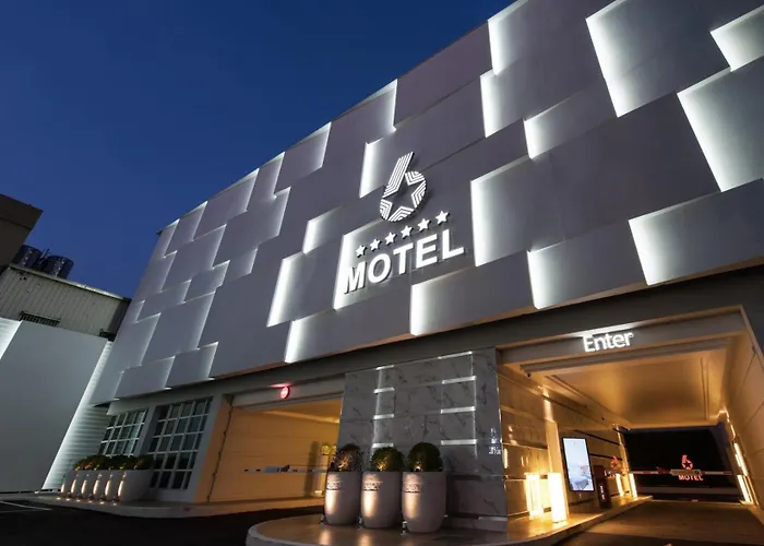 Six Star Motel-Taoyuan