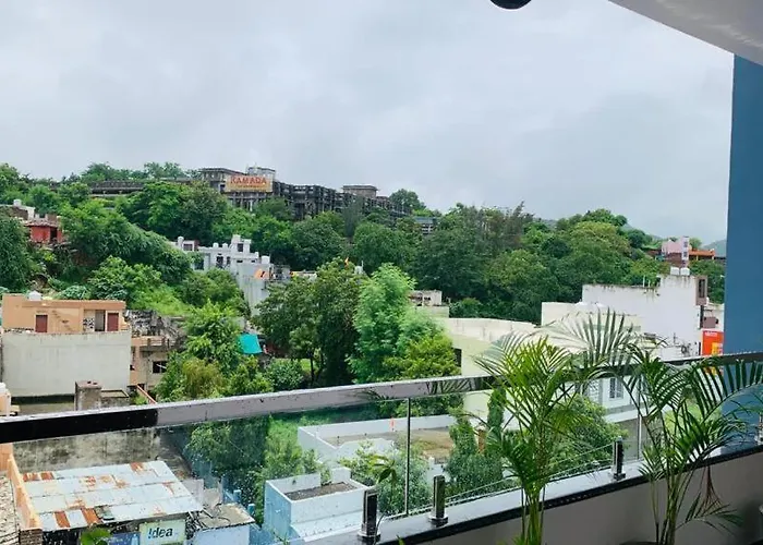 Hotel Abhinandan Palace Udaipur