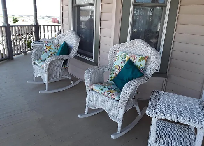 Inn At Poplar Corner B&B On Chincoteague Island