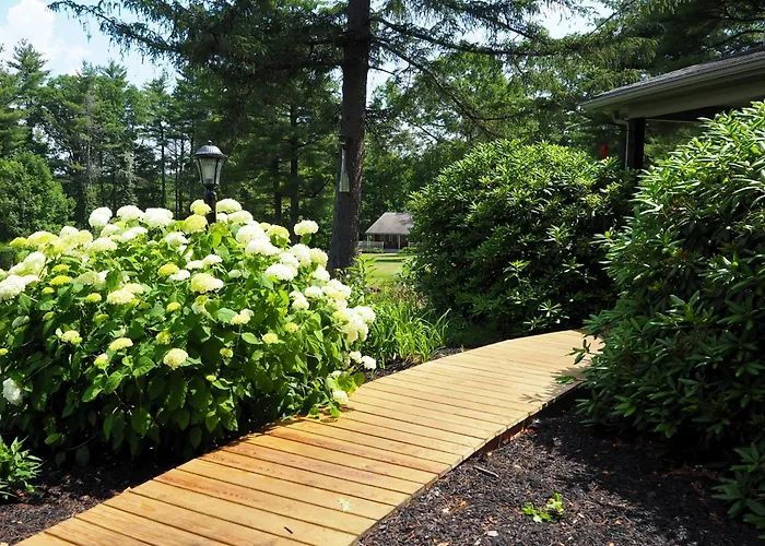 Woodfield Manor - A Sundance Vacations Property Cresco