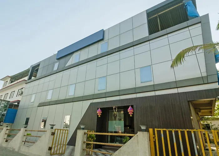 Oyo 23656 Parimeet Hotel Mumbai