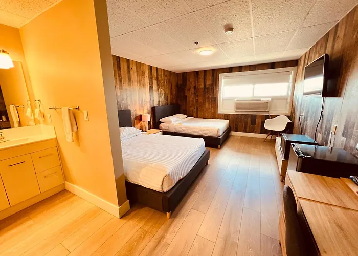 Camrose Le Chateau Hotel