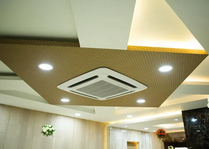 Ss Residency Hotel Hassan