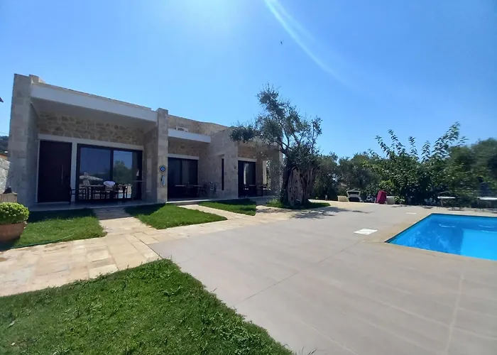 Zefiros Luxury Apartments Sivota 