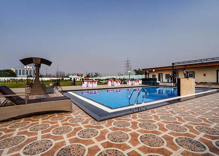 Collection O Amit Legagcy Resort Kanpur