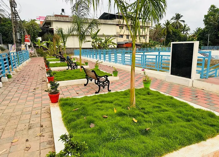 Nujoom Apartments Kochi