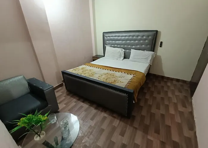 Hotel Lahore City