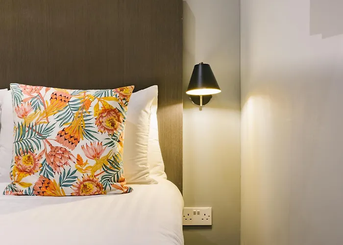 Tower Bridge Road Rooms London