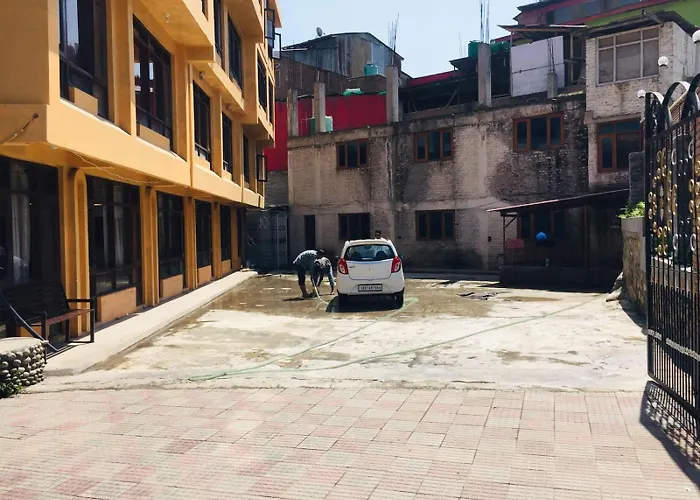 Kashmir Hill Town Hotel Srinagar 