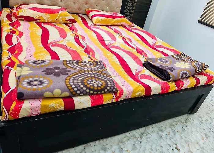 Mishri Lal Ju Ashram Hotel Vrindavan
