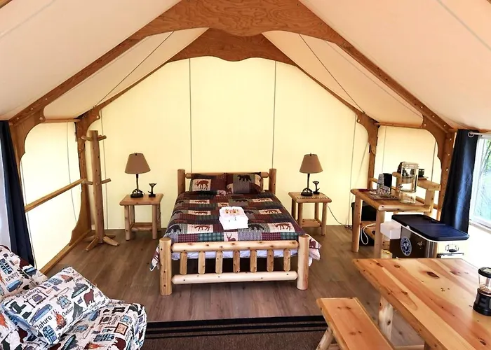 Howling Wolf Resort Seward