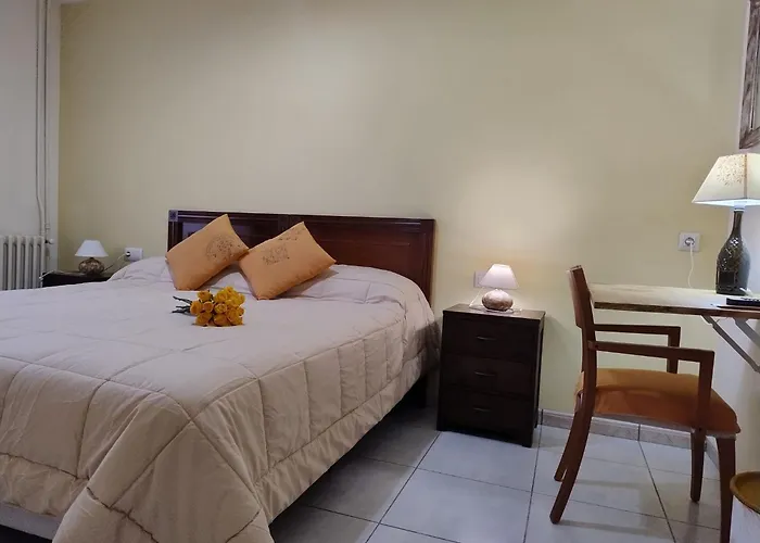 Hostal Can Massot Anglés