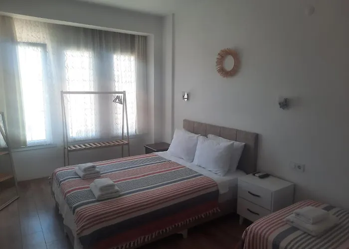 Adil Pansiyon Çeşme