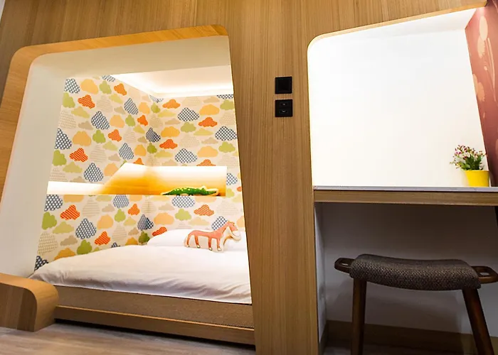 Check Inn Taichung Zhongshan