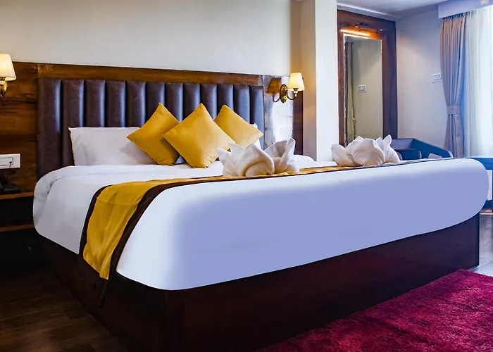 Hotel Raj Ville - Darjeeling Hotel Near Mall Road