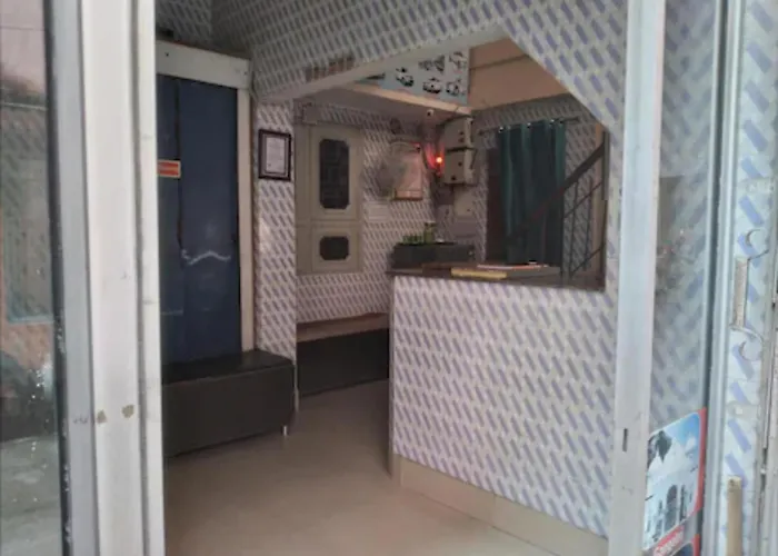 Hotel Gayatri Guest House Haridwar Near Railway Station - Ganga Ghat - Best Hotel In Haridwar