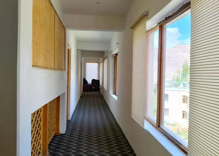 Offbeat Ladakh Hotel Leh