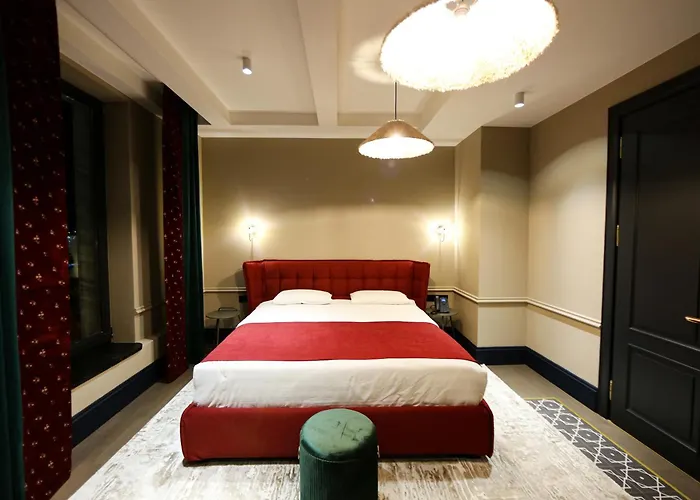 Retro Boutique Hotel Batum