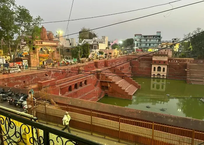 Maatu Shri Comfort Stay-Guest House Mathura