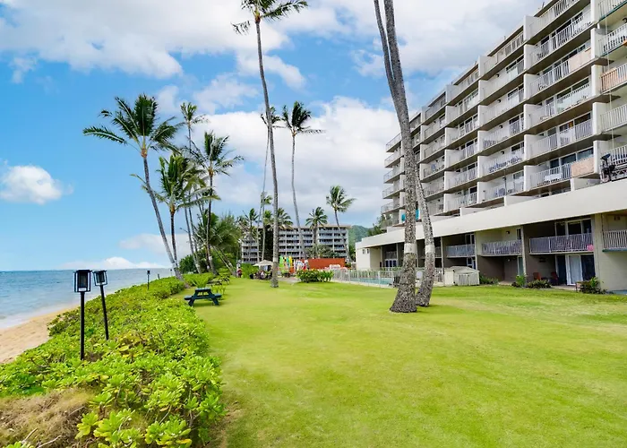 Pats At Punalu'U Hau'ula