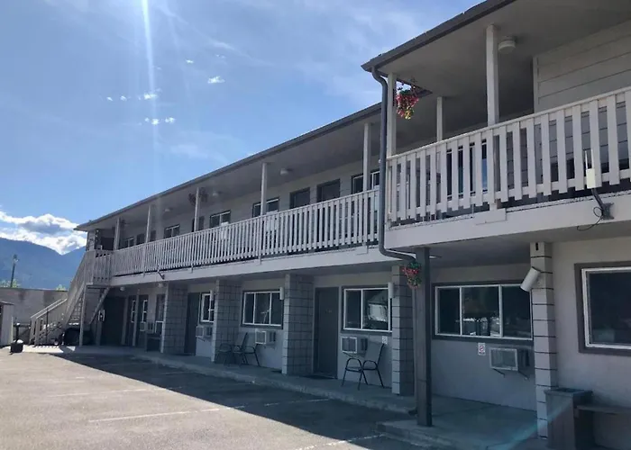 Canterbury Inn Invermere