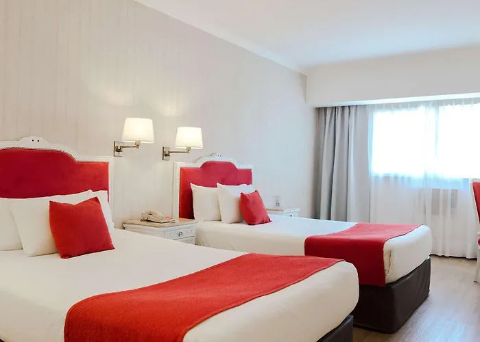 Ramada By Wyndham Buenos Aires Centro Bed and Breakfast