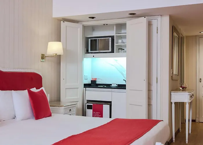 Ramada By Wyndham Buenos Aires Centro Bed and Breakfast