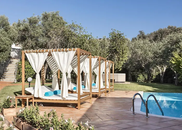 Hotel La Rocca Resort & Spa Baja Sardinia