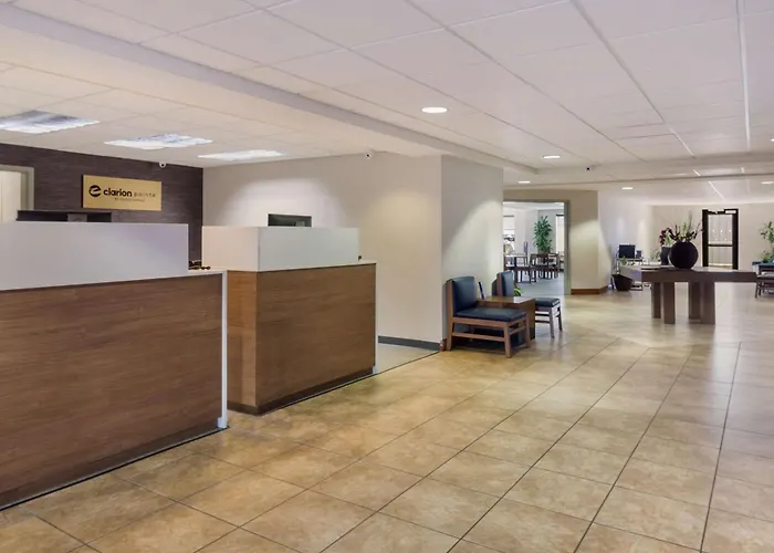 Clarion Pointe Charleston - West Ashley Hotel
