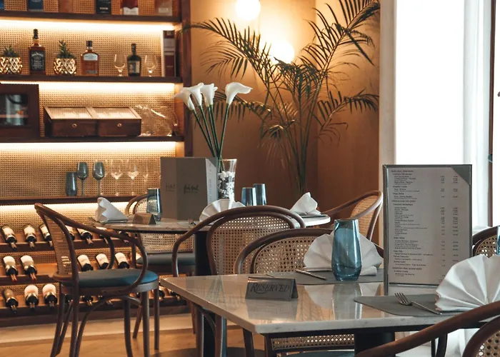 Hotel Pine Tivat