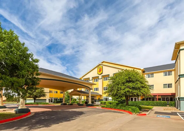 Super 8 By Wyndham Lubbock West Hotel