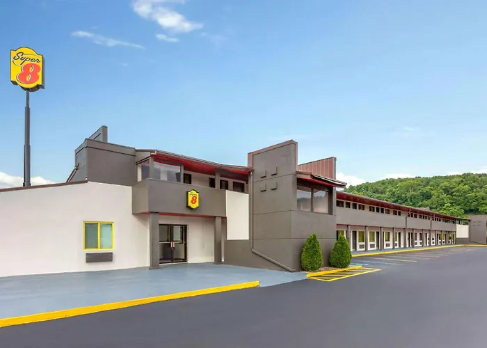 Super 8 By Wyndham Bridgeport/Clarksburg Area Hotel